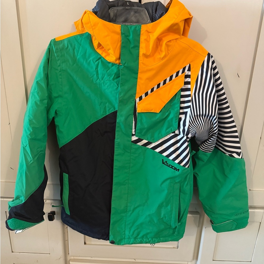 Volcom Green and Orange Puffer Jacket with Color-Blocking Design